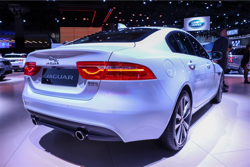 Jaguar XE.