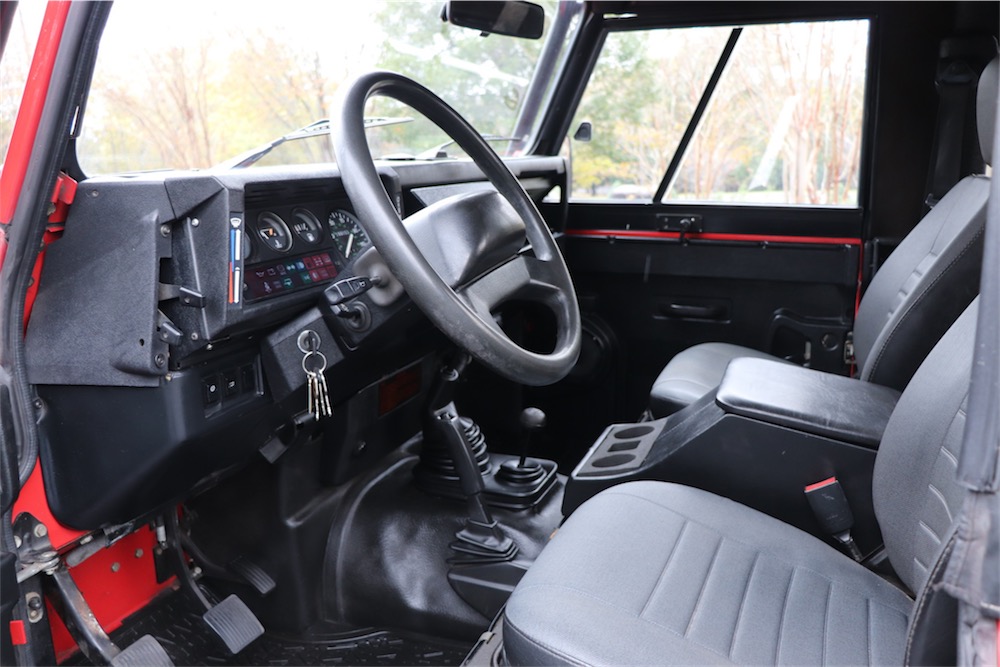 North America Spec Fastback Defender 90