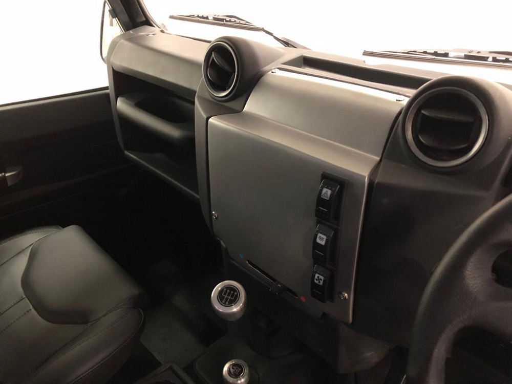 Land Rover Defender 90 Pickup