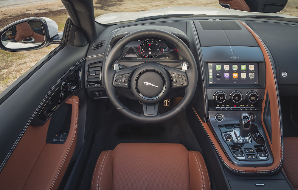 New Jaguar F-TYPE_R-Dynamic P450 RWD