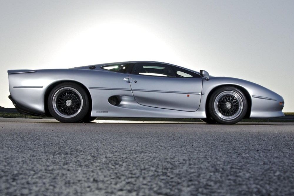 Jaguar XJ220