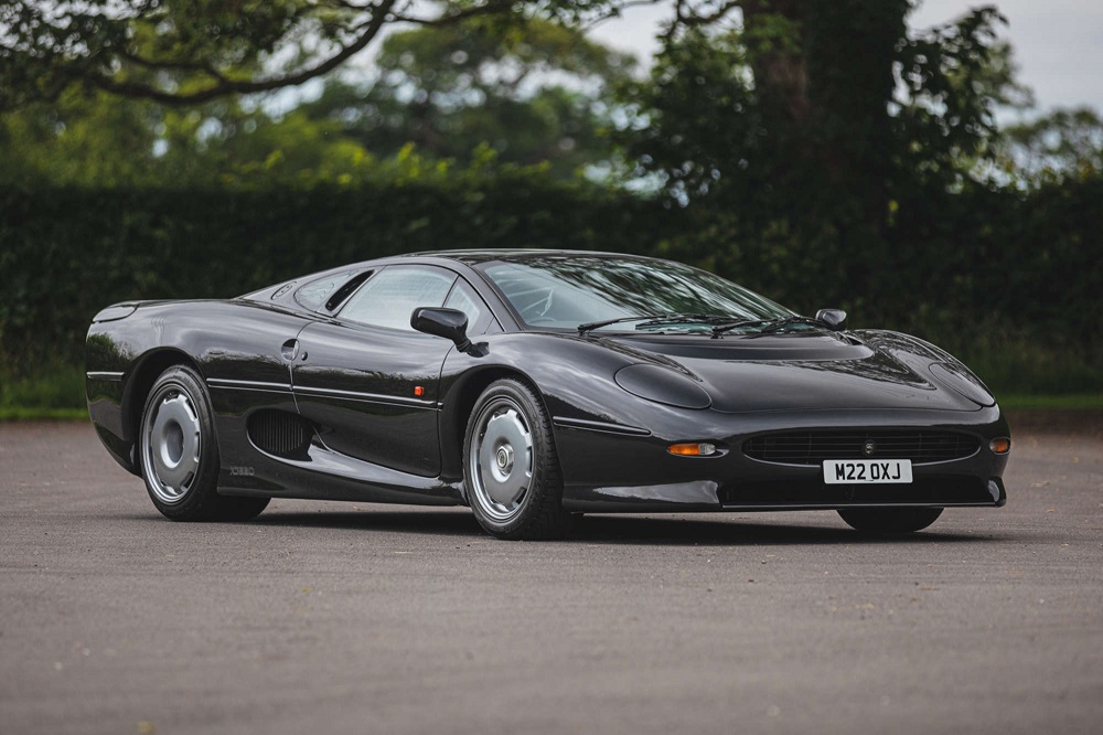Jaguar XJ220