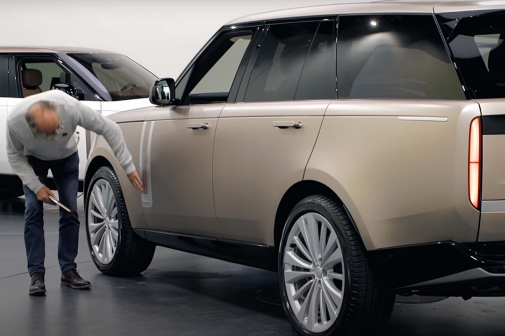 2022 Range Rover Comparison
