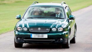 Jaguar X-Type Queen Elizabeth II