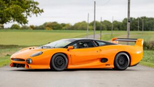 Jaguar XJ220